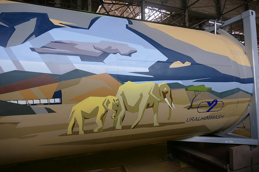 ТАНК-контейнер стал арт-объектом